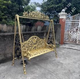 Xích đu ngoài trời