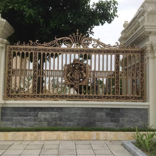 Lan can cầu thang nhôm đúc họa tiết